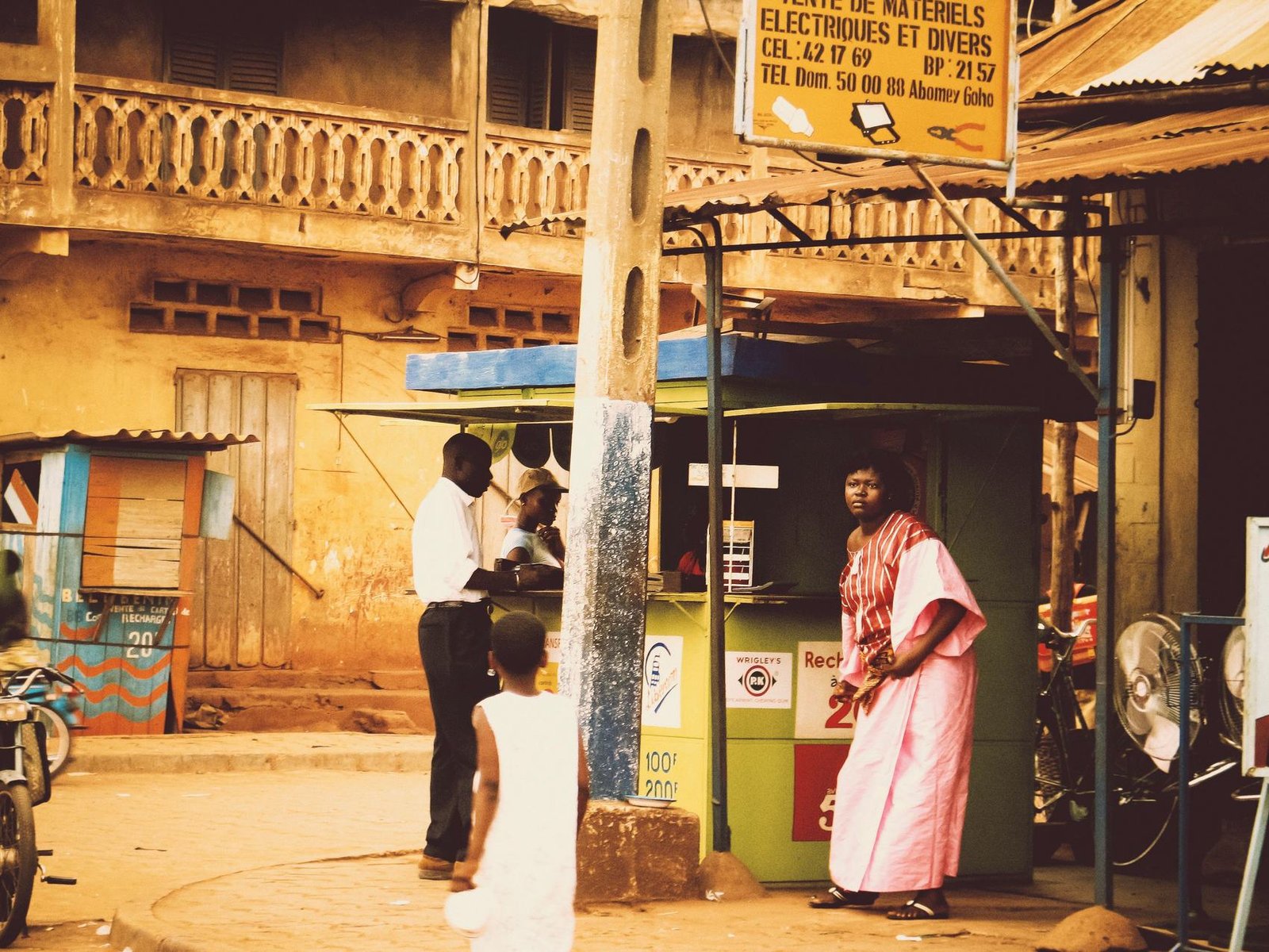 Scène de rue à Abomey